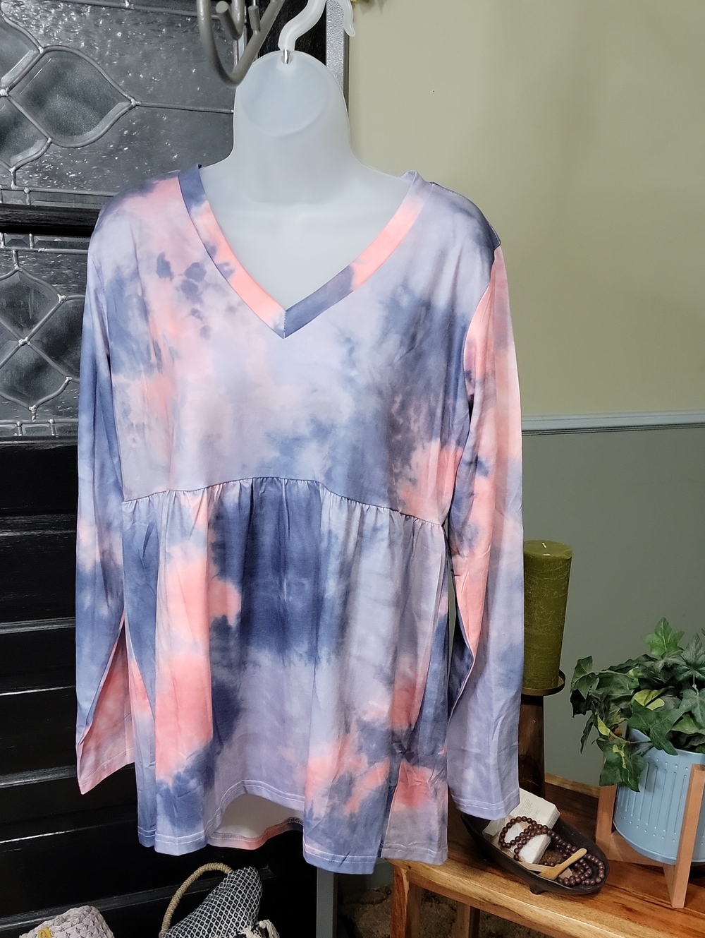 Davi & Dani Womens Tie Dye Babydoll Peplum Top Long Sleeve V Neck Size L NWT